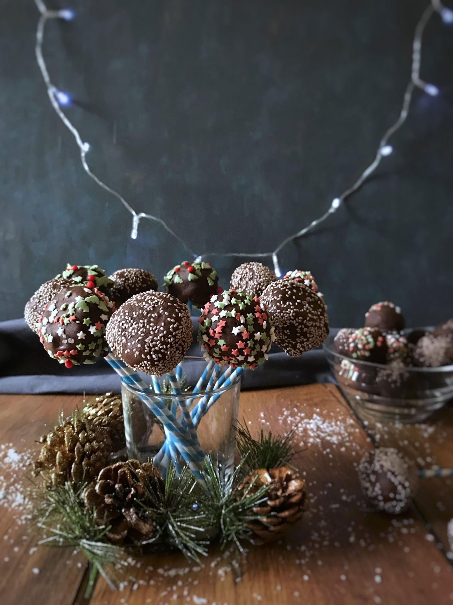 Festive chia no bake cake pops (Vegan)