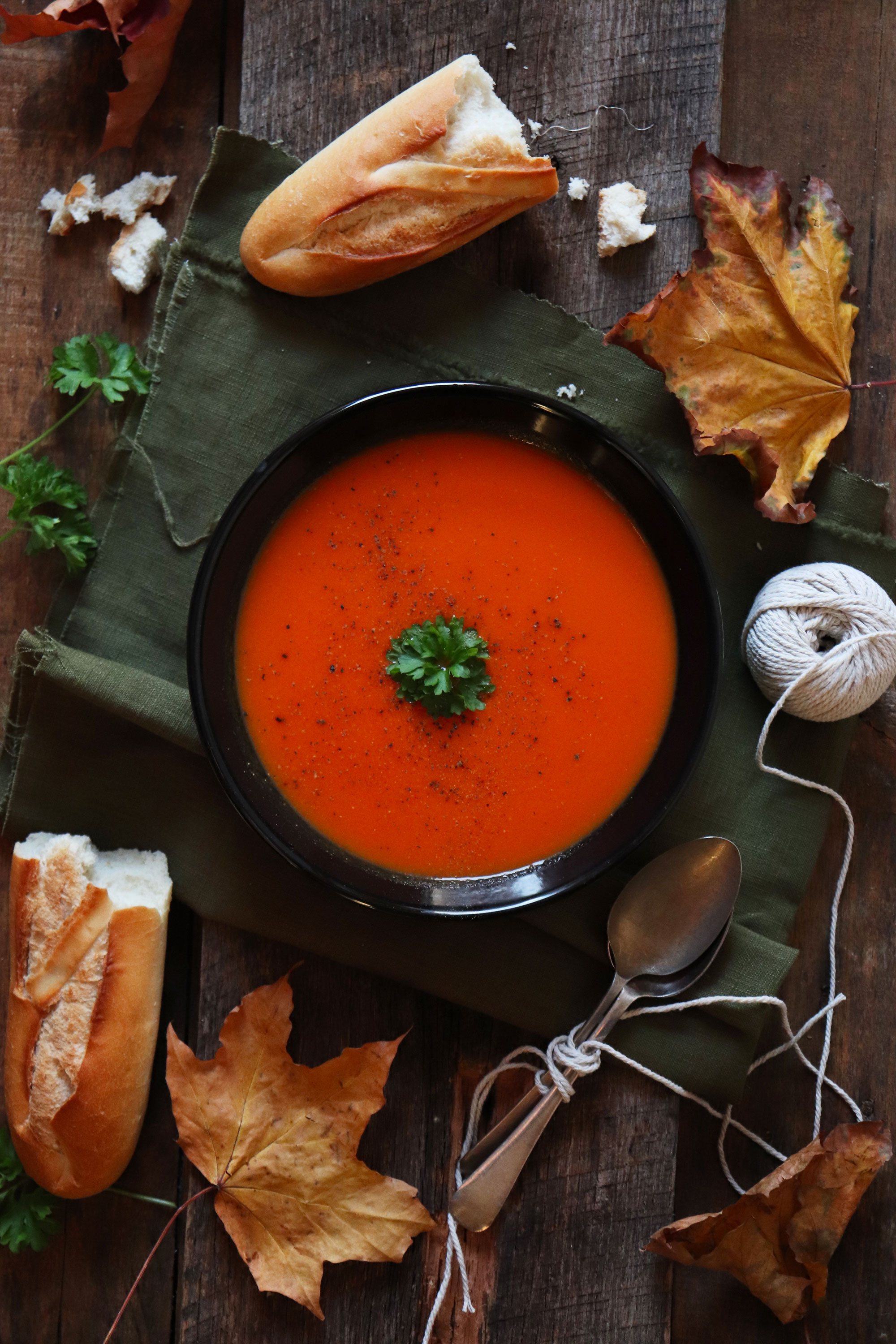 Roasted red peppers and vine tomatoes soup