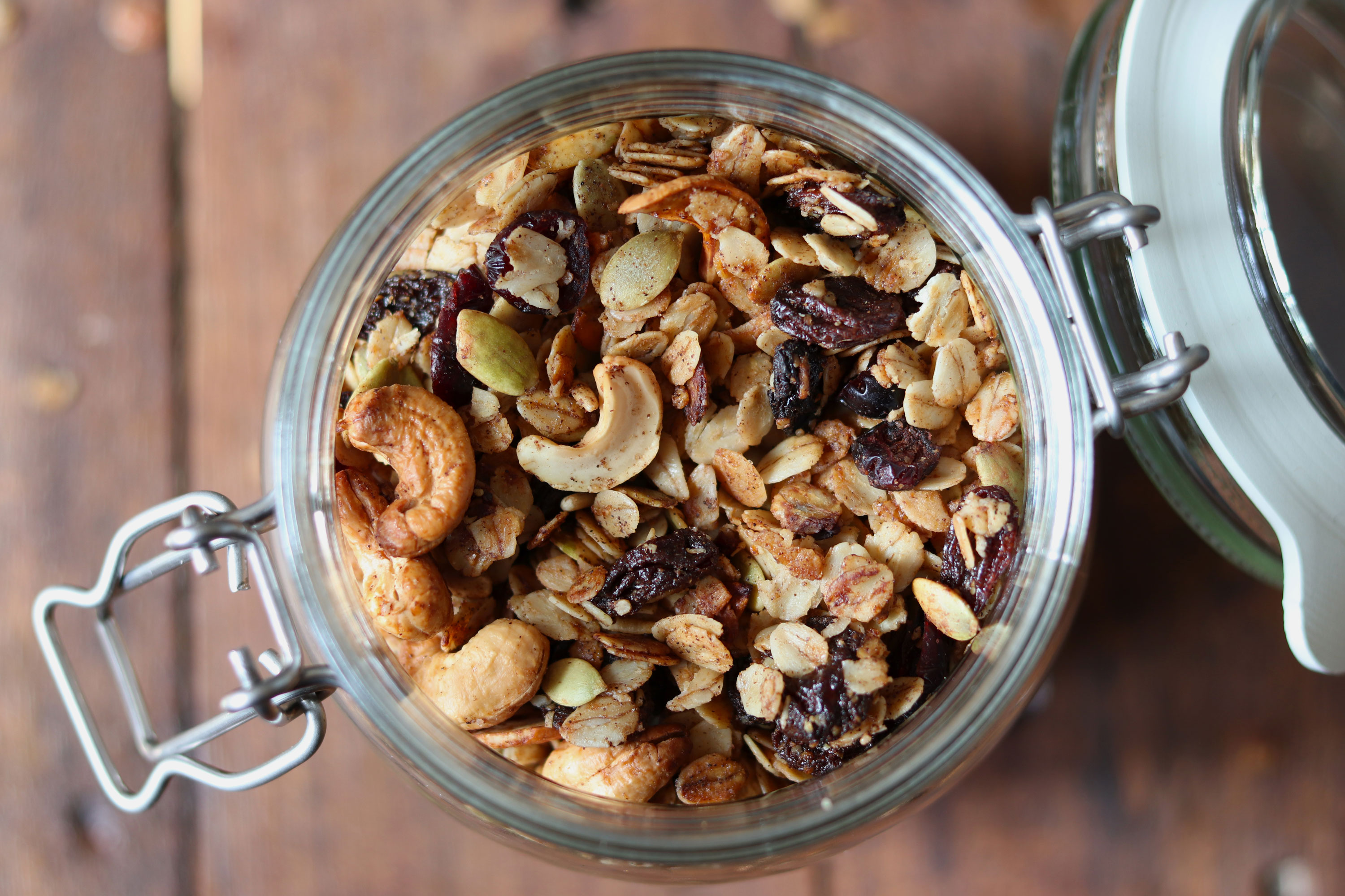 Honey cinnamon granola | Soulful And Healthy