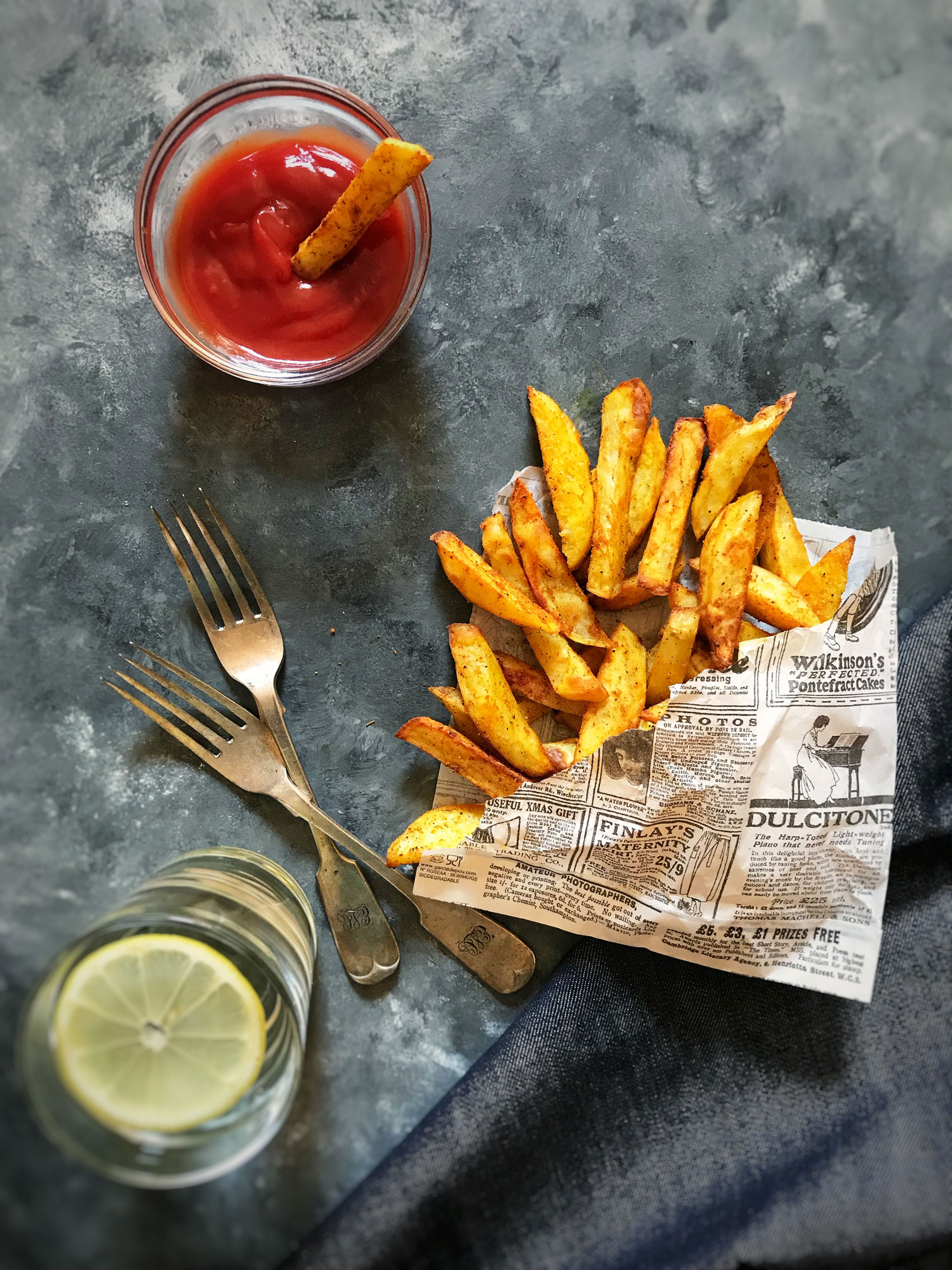 Oven baked spicy fries 