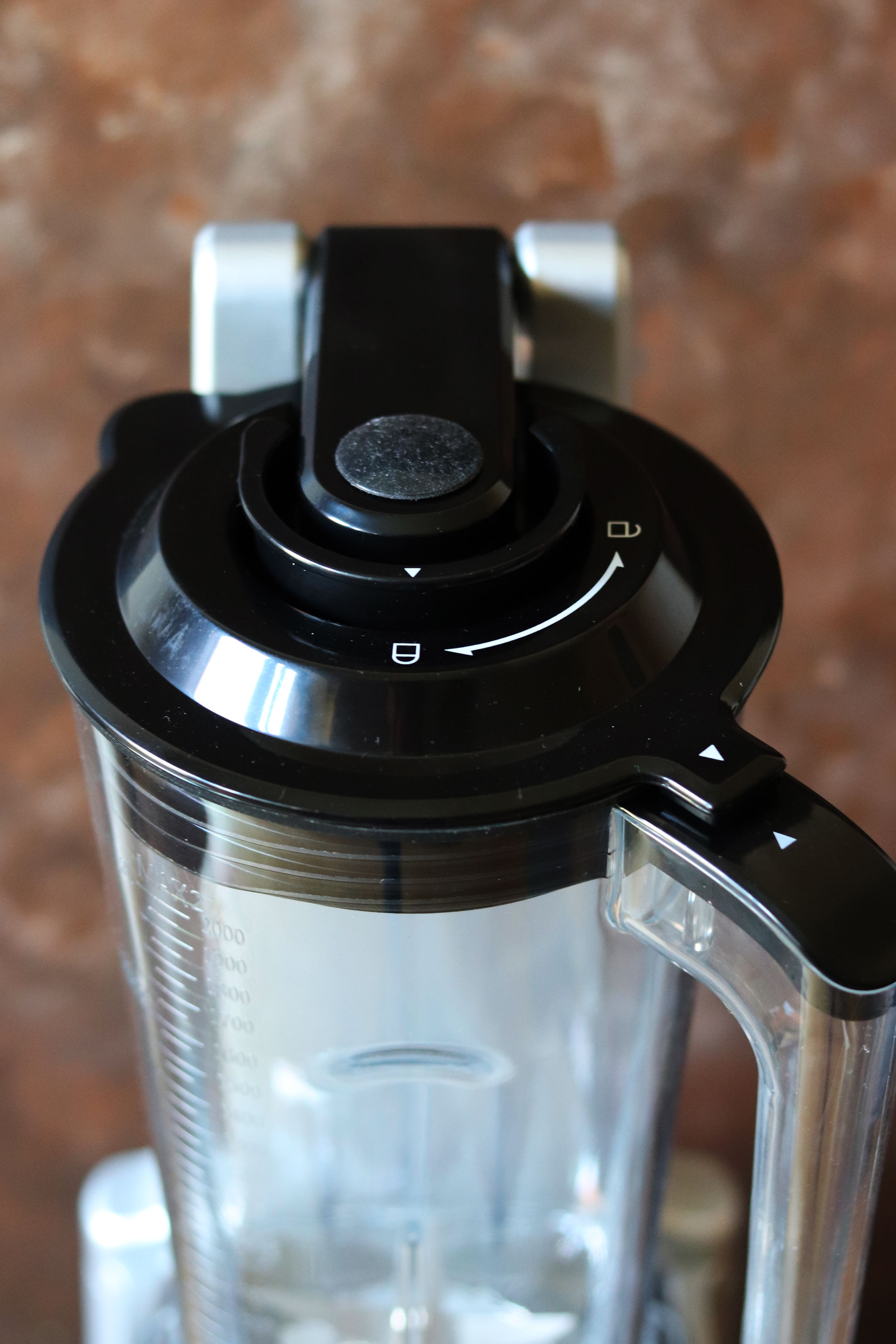 Mocha Hazelnut Milk & Froothie Optimum Vac2 Vacuum Blender Review -  Domestic Gothess