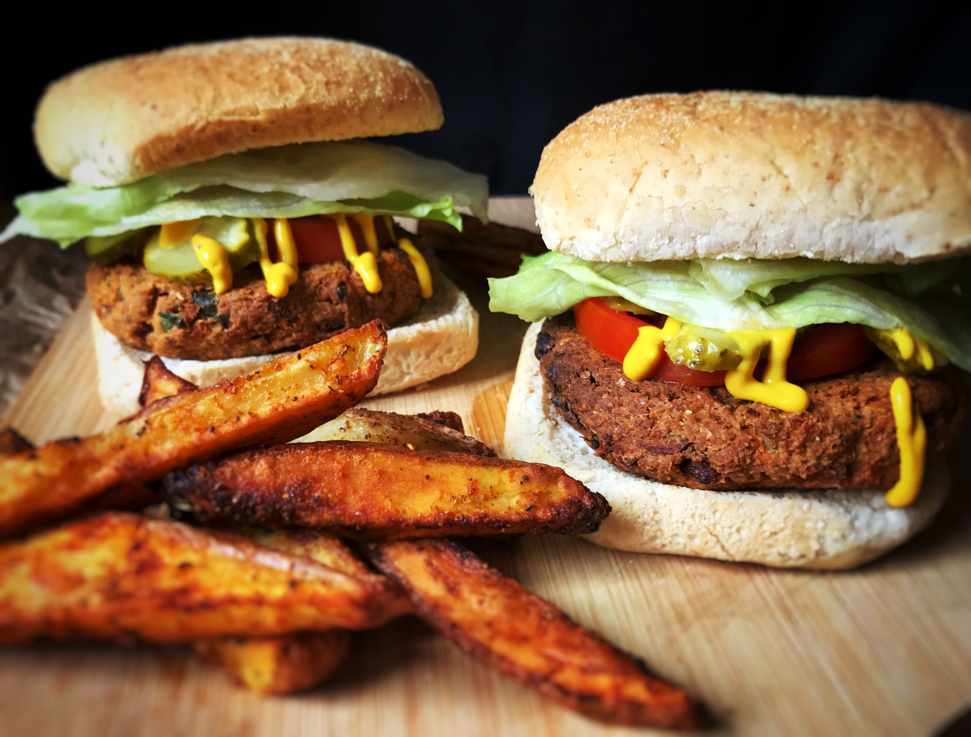 Falafel hummus burger