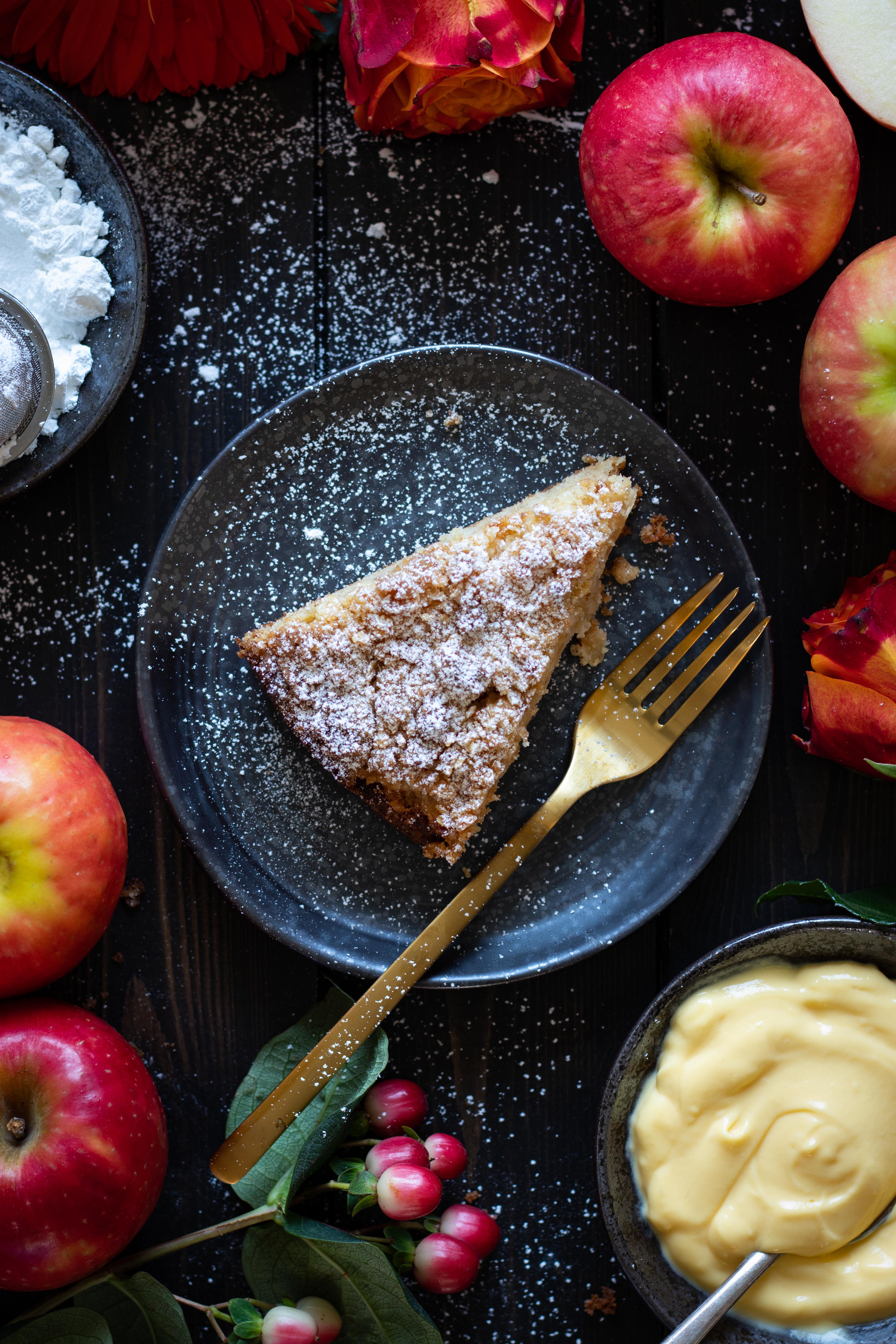 Apple crumble cake with whiskey custard 