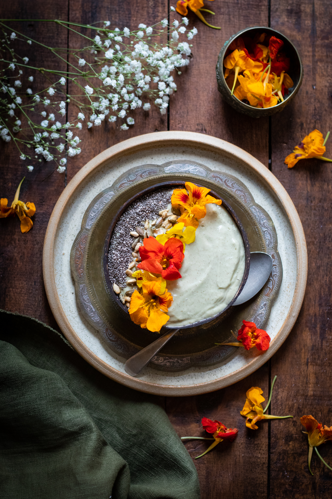 Avocado smoothie bowl