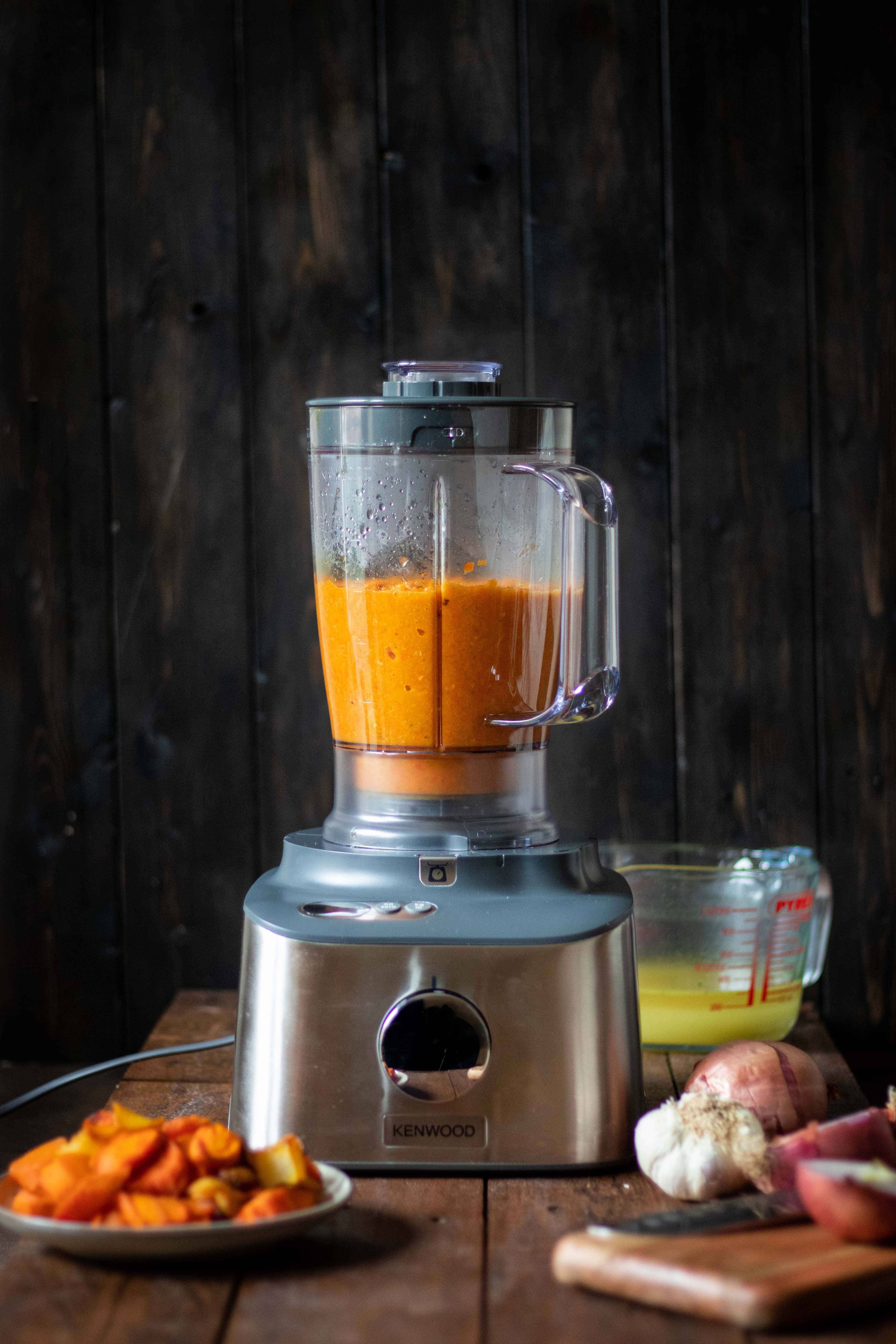 Maple roasted carrot soup