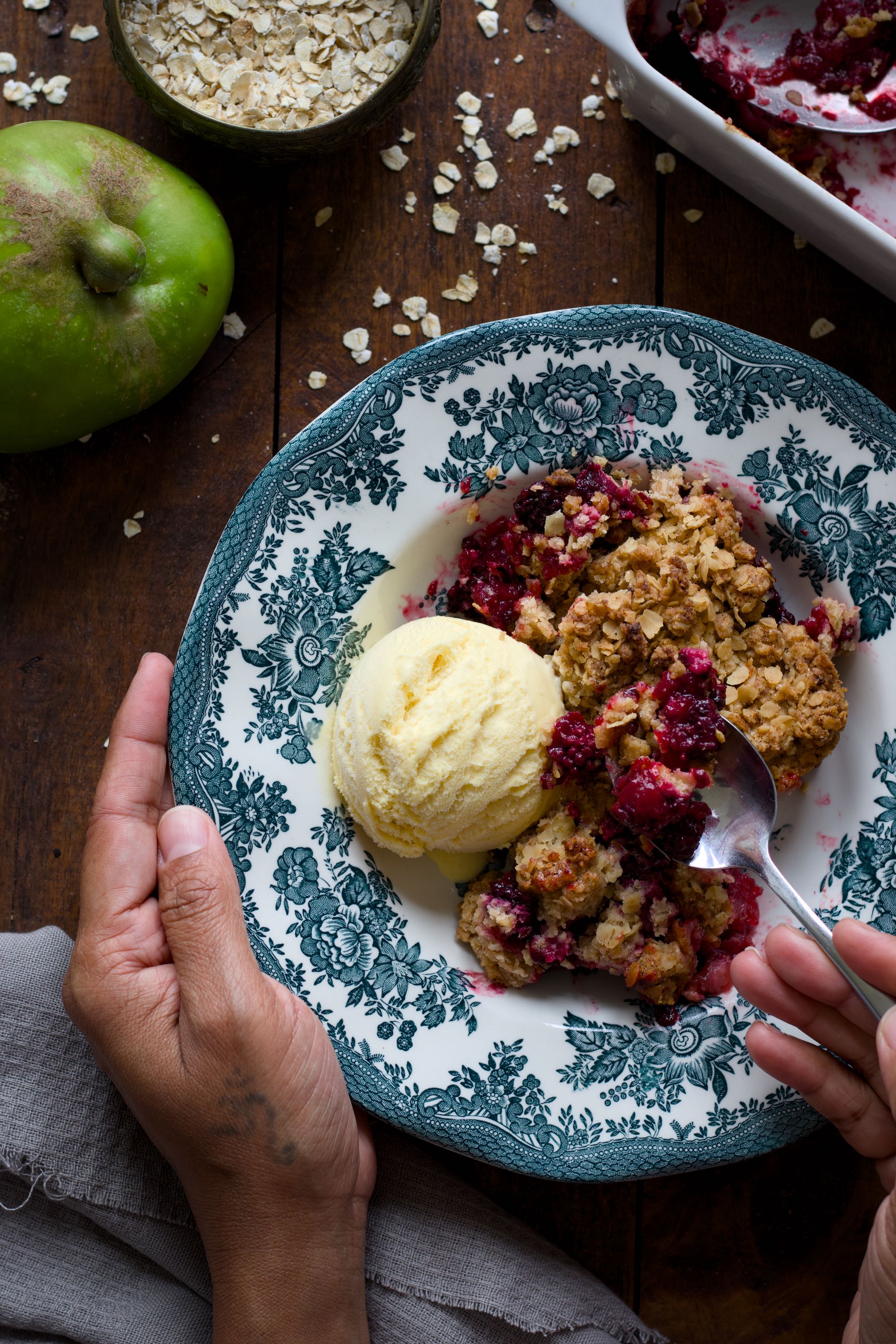 wild blackberries and apple crumble