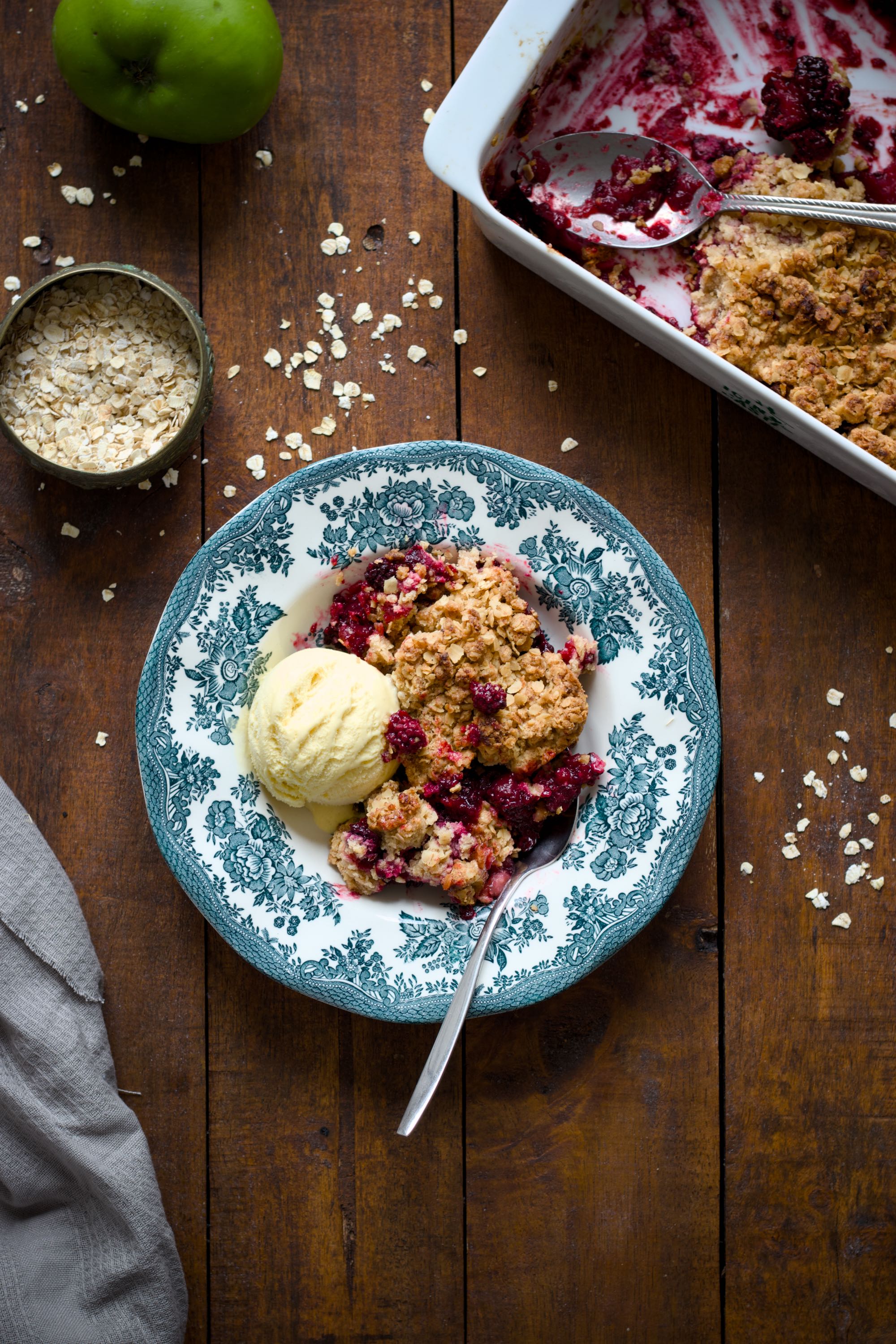 wild blackberries and apple crumble