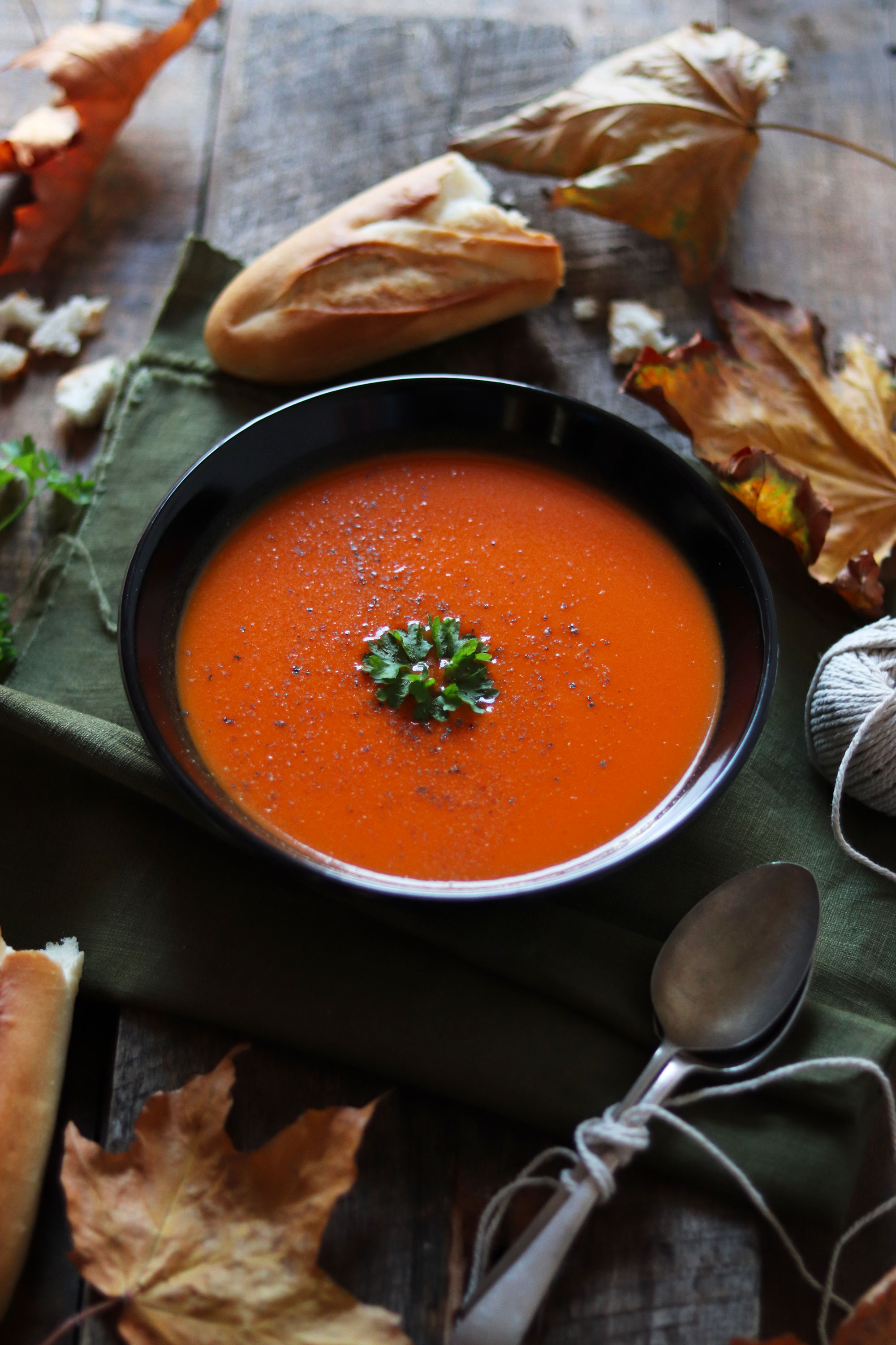 Roasted red pepper and tomatoes soup