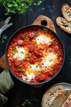 Baked eggs and chorizo - Spanish inspired Huevos a la Flamenca | Soulful And Healthy